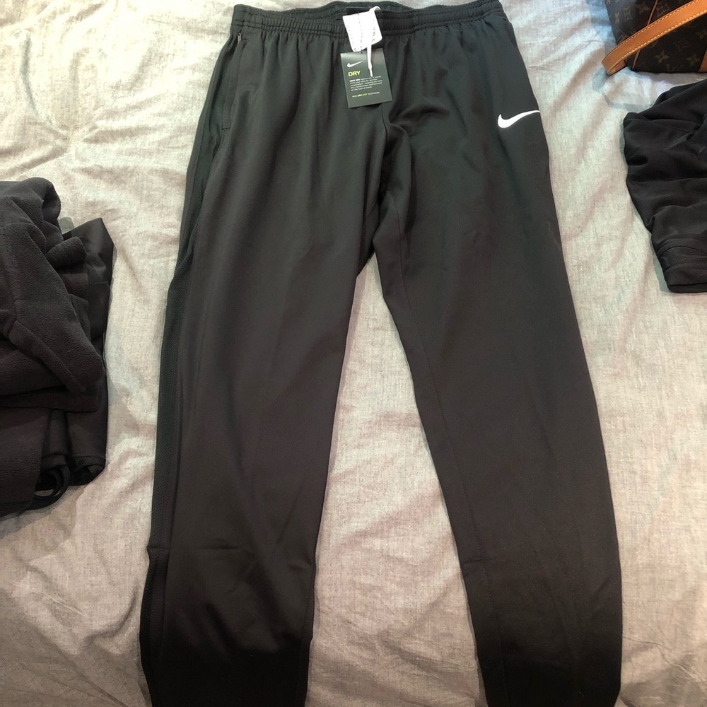 Nike Women’s Soccer Sweats
